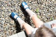 Kinderschuhe-maedchen-leder-blau-fotoshooting